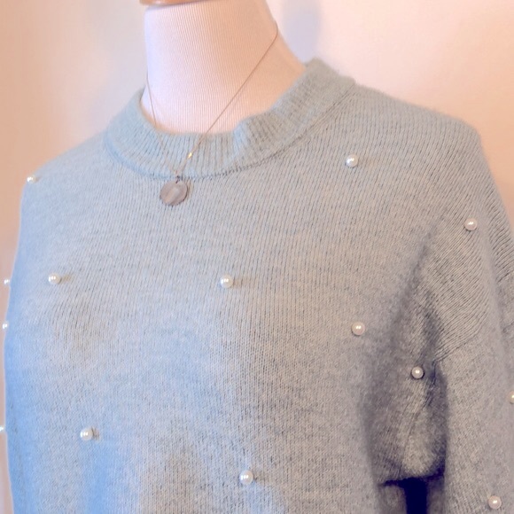 H&M Mint Green Faux Pearl Embroidered High Low Crewneck Sweater-Size Small - Picture 3 of 8